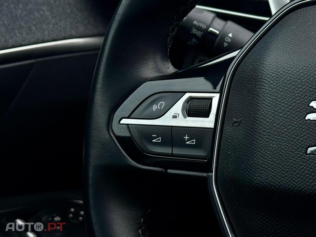 Peugeot 3008 1.5 BlueHDi Allure Pack