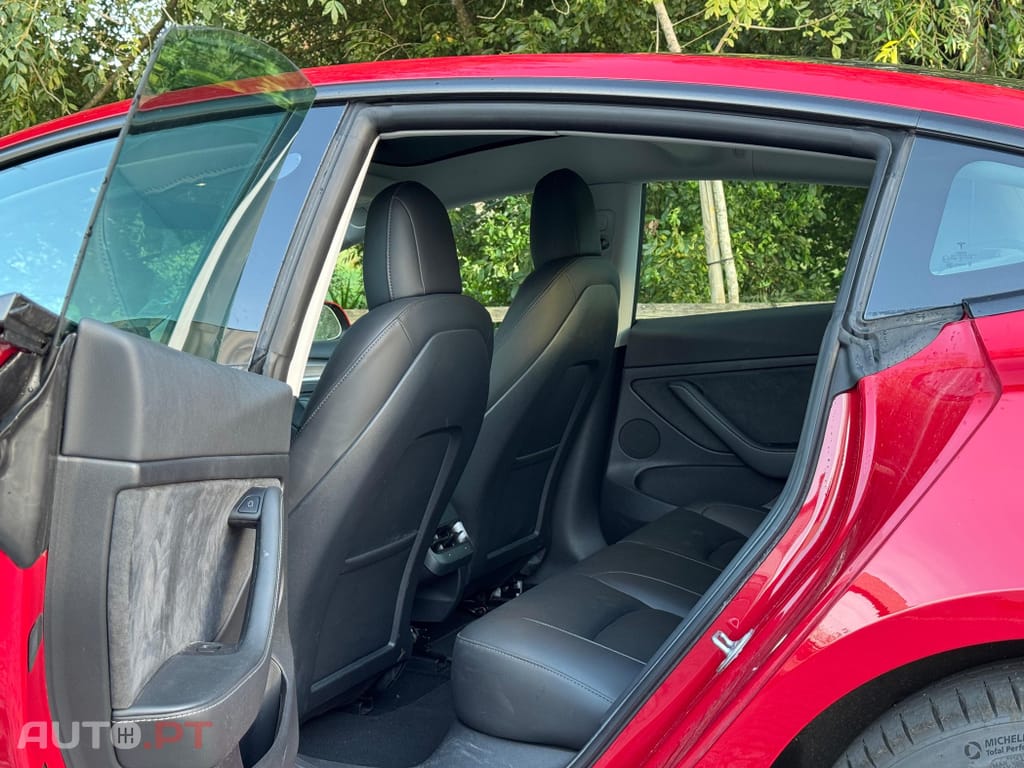 Tesla Model 3 Standard Range Plus RWD