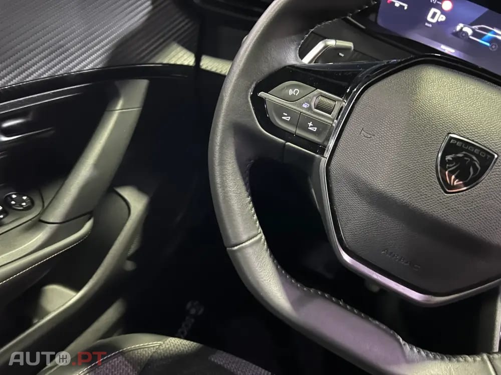 Peugeot 2008 1.2 Hybrid Allure e-DCS6