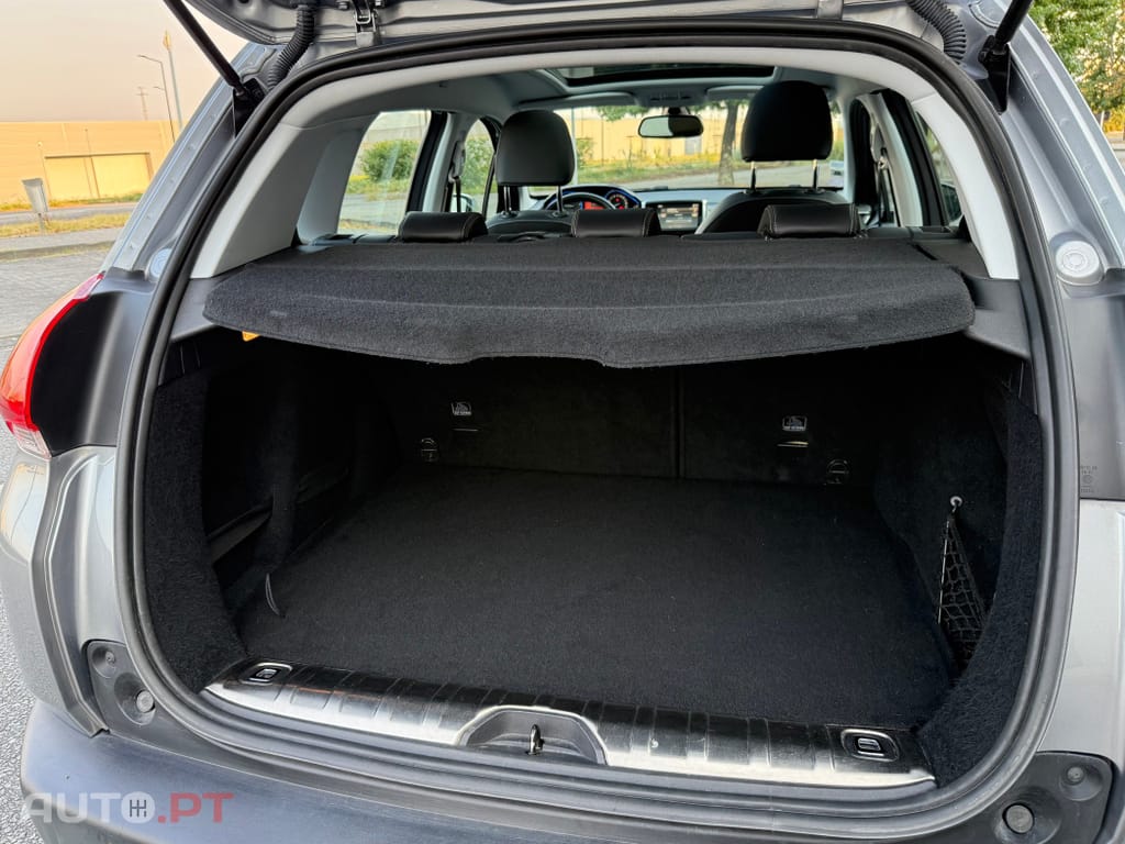 Peugeot 2008 1.2 PureTech Allure