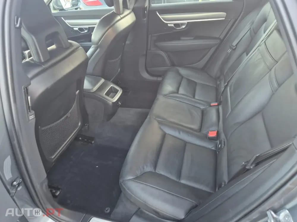 Volvo V90 2.0 D4 Momentum Plus Geartronic