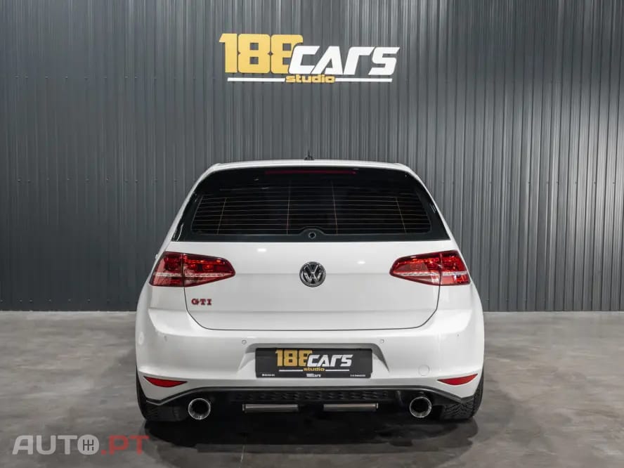 Volkswagen Golf GTI Performance BlueMotion DSG