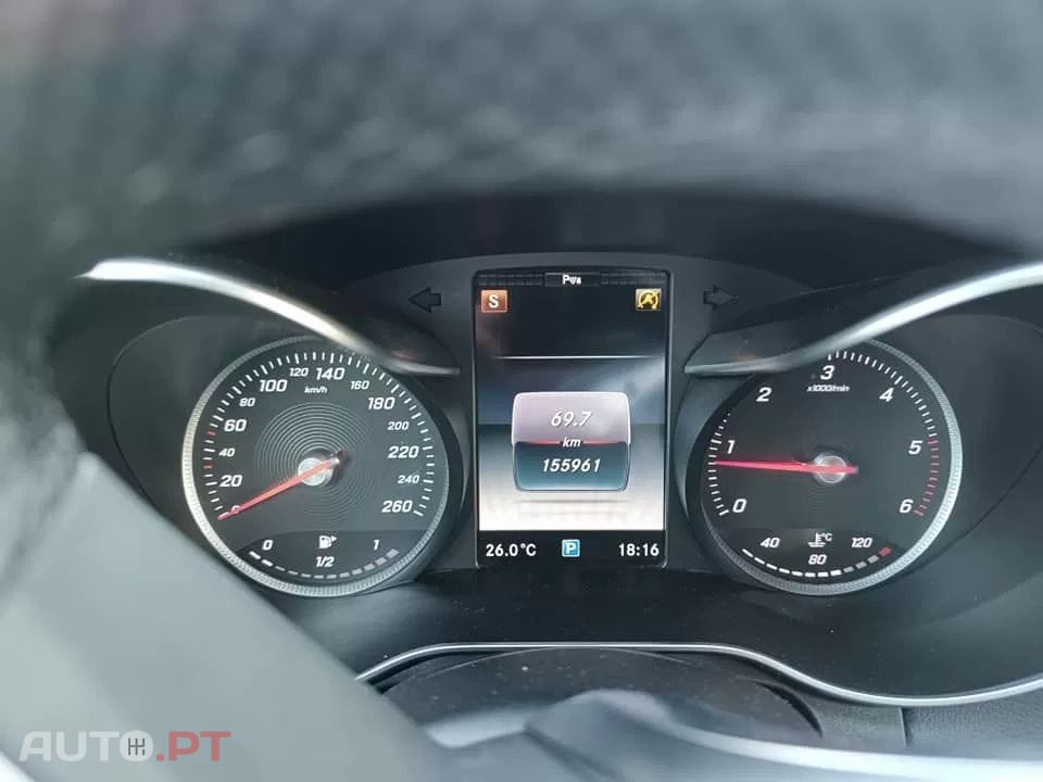 Mercedes-Benz C 220 d AMG Line