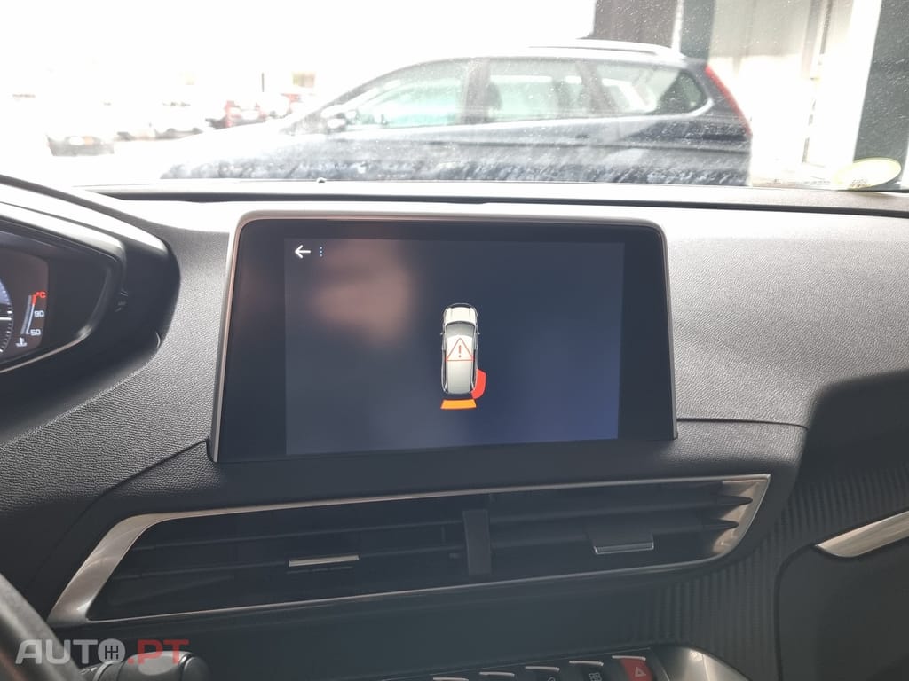 Peugeot 5008 1.5 BlueHDi Allure EAT8