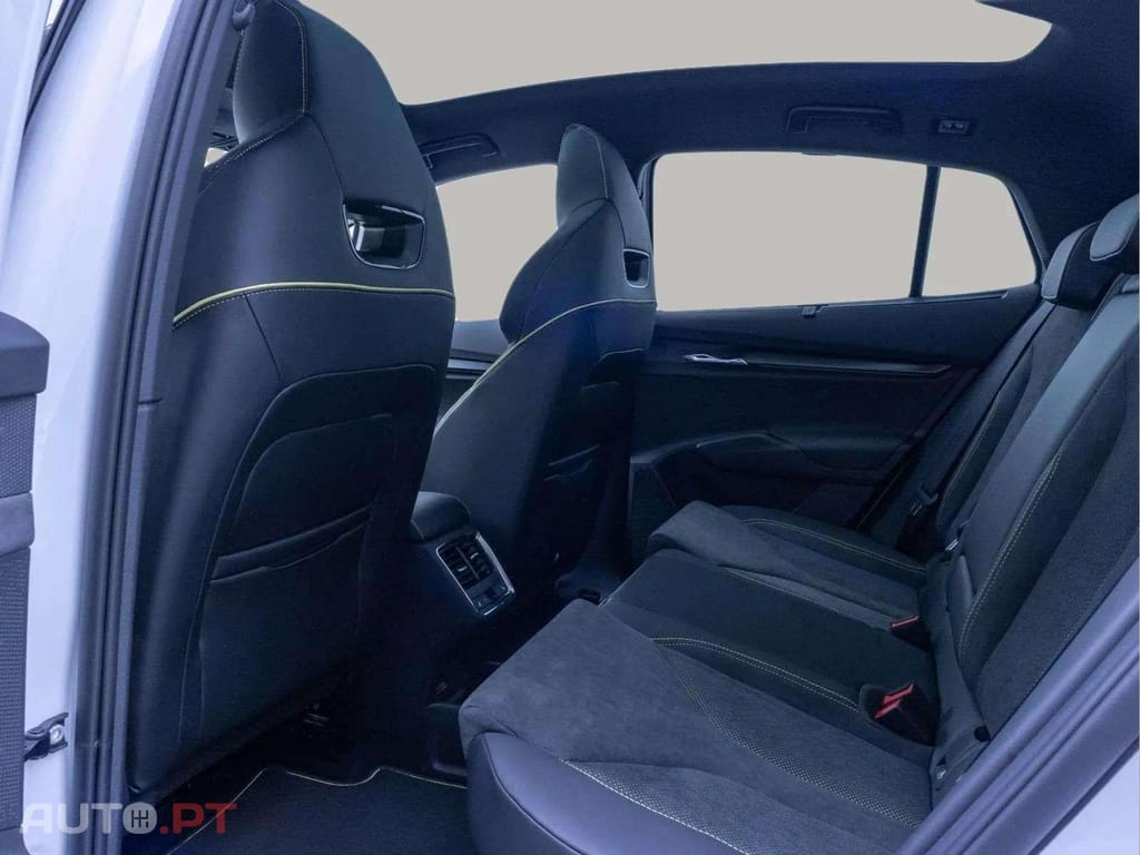 Skoda Enyaq RS 4x4 I.V.A DEDUTÍVEL