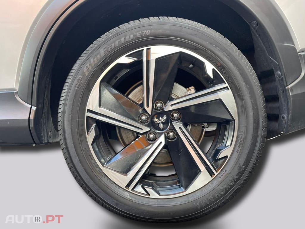 Mitsubishi Eclipse Cross 2.4 Plus Select 4WD hYBRID 