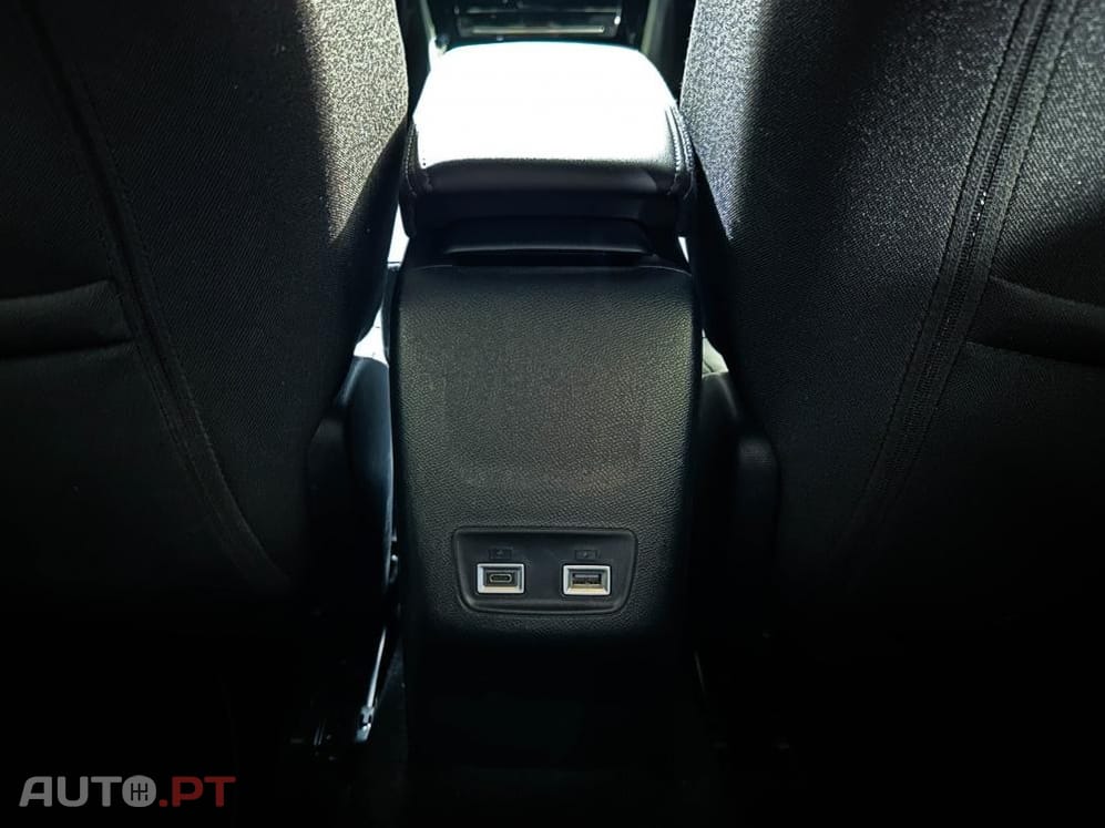Peugeot 2008 1.2 PureTech Allure EAT8