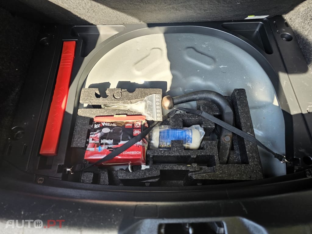 Volvo V40 1.6 D2 R-Design Momentum