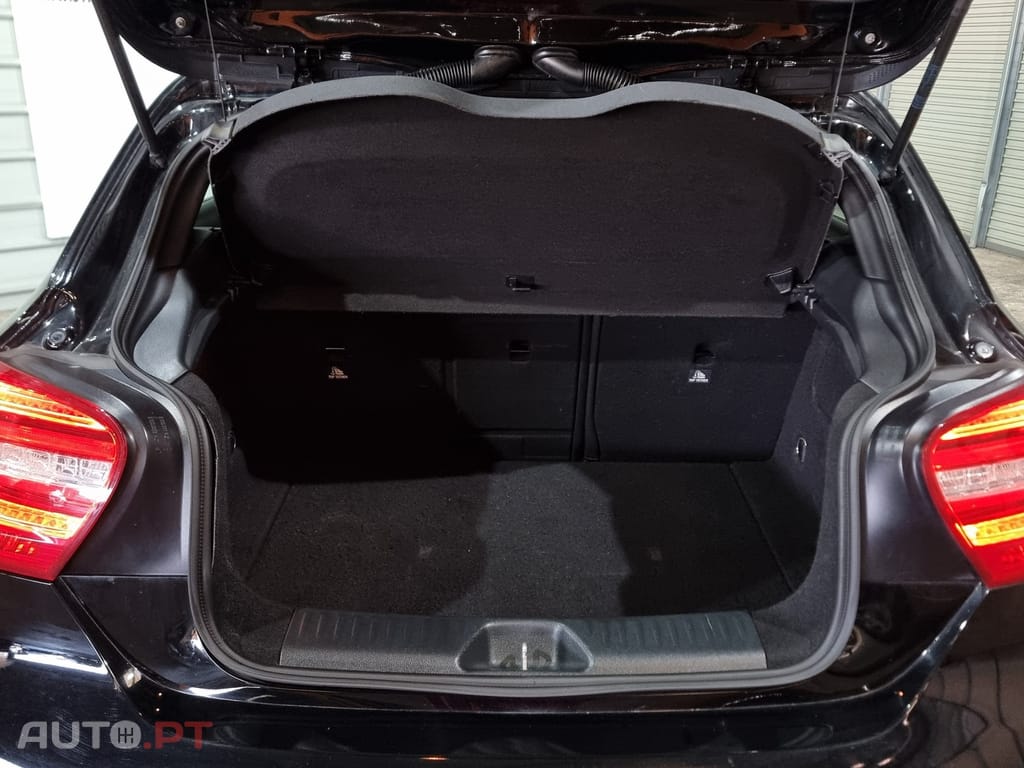 Mercedes-Benz A 180 d AMG Line