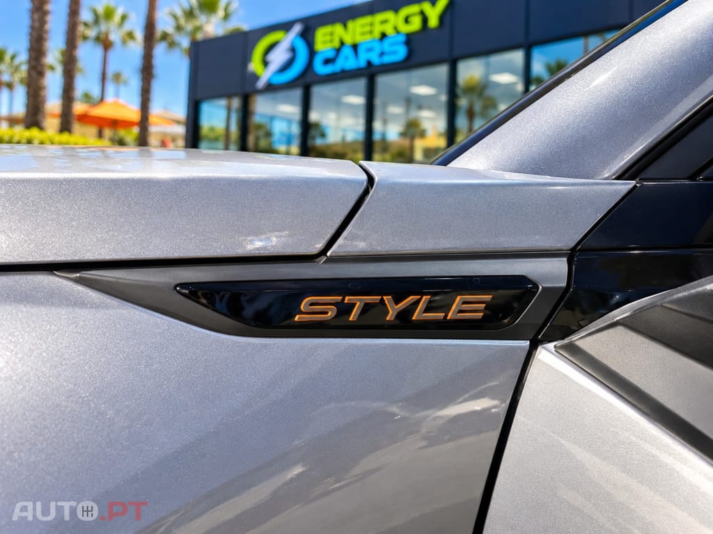 Peugeot E-2008 54 kWh Style
