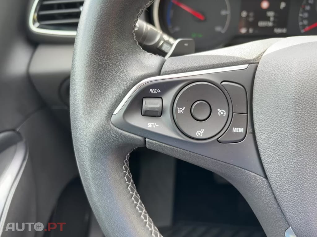 Opel Grandland (X) AT8  