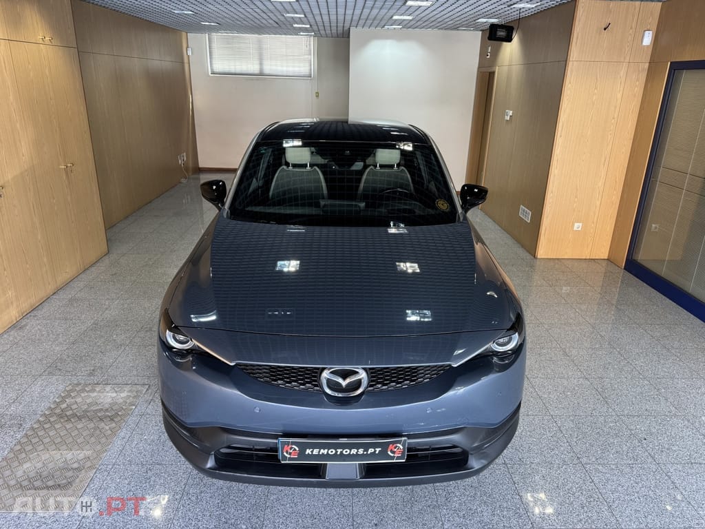 Mazda MX-30 e-SKYACTIV Advantage+Modern Confidence