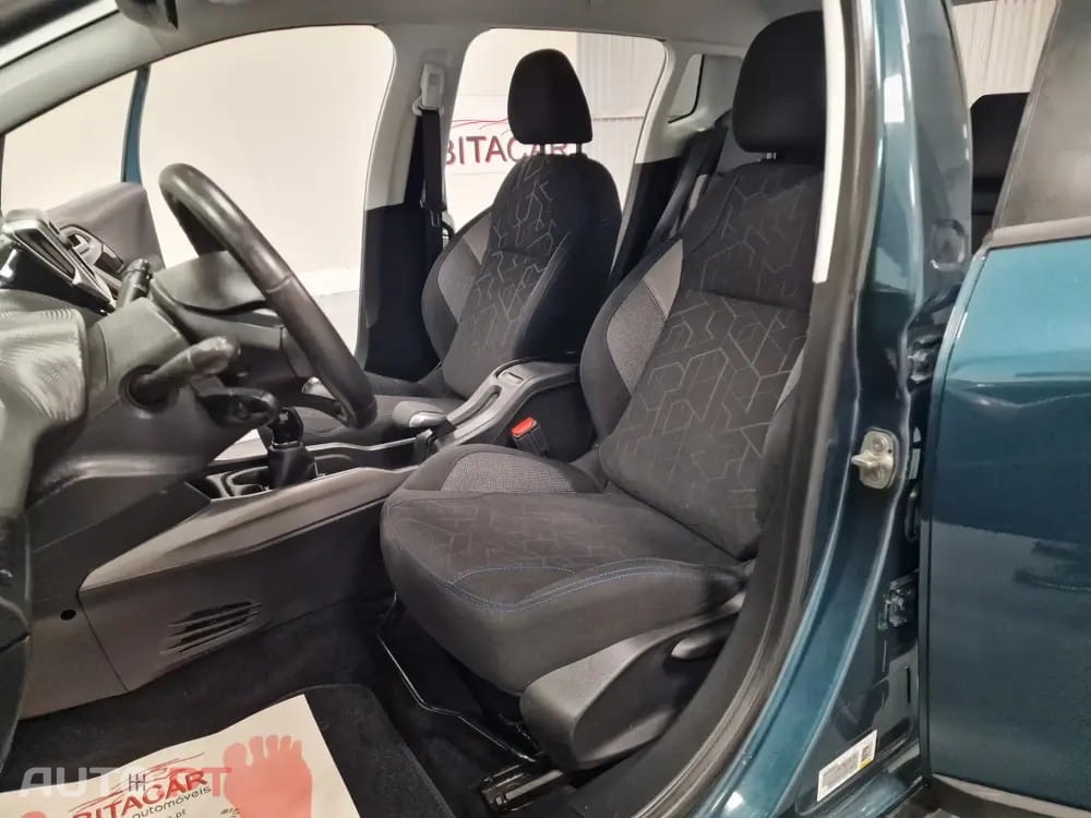 Peugeot 2008 1.2 PureTech Style