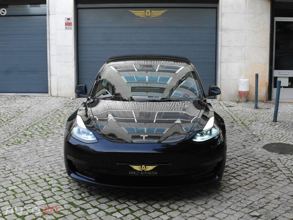 Tesla Model 3 Long Range Tração Traseira