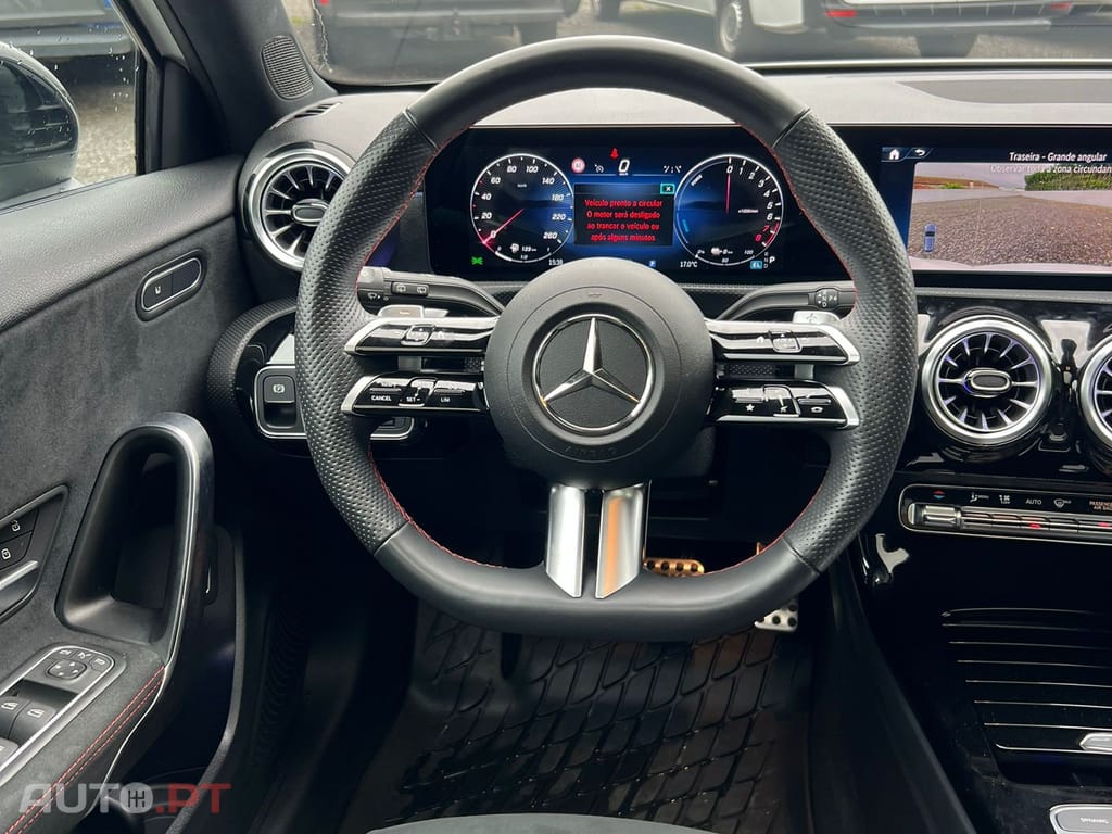 Mercedes-Benz A 250 e AMG Line