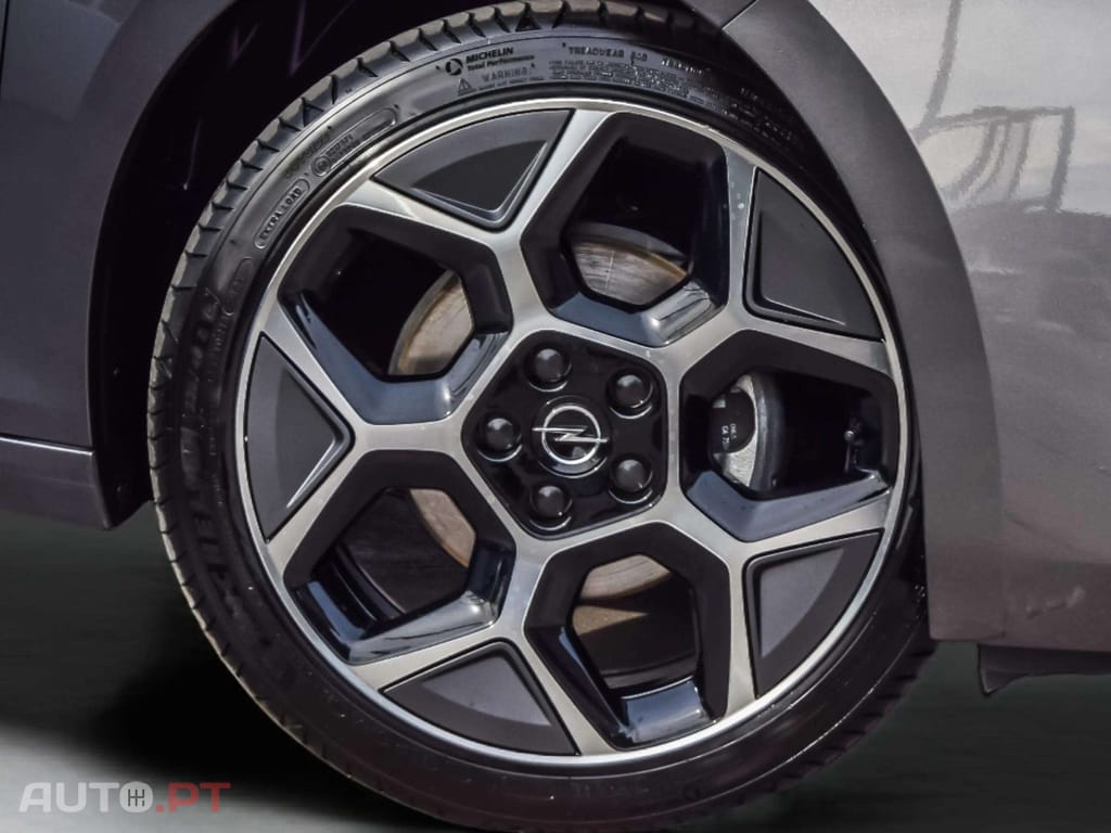 Opel Astra 1.2 T GS Aut.