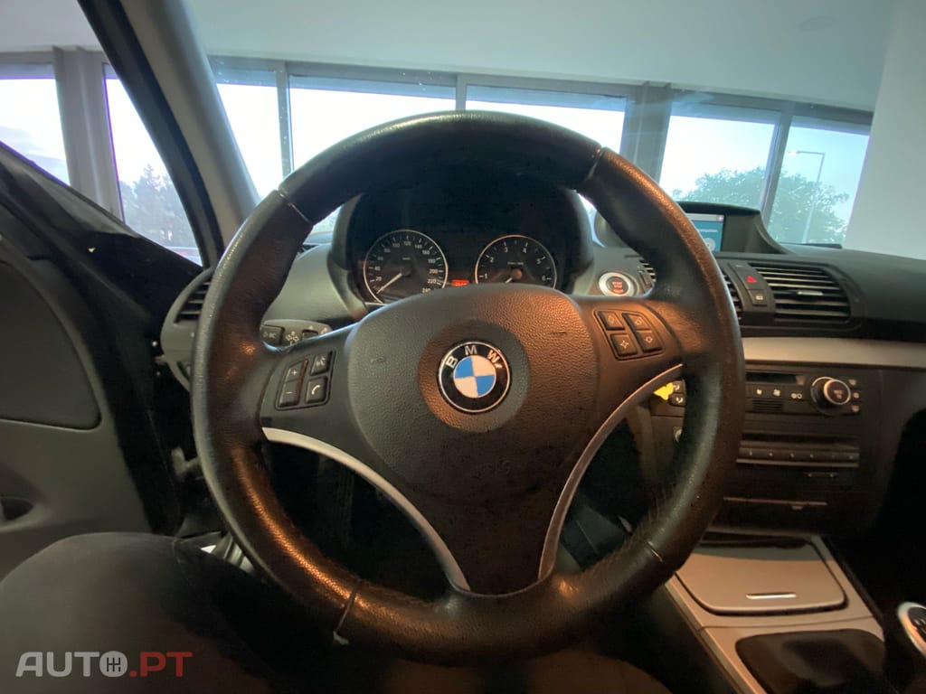 BMW 118 I SPORT