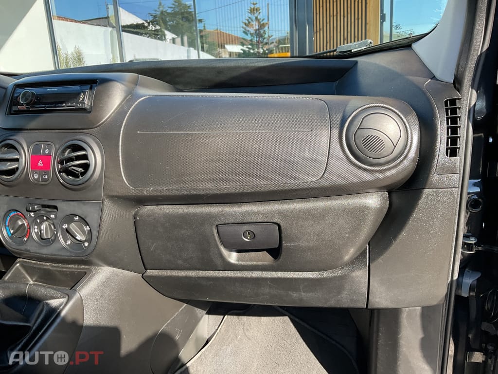 Fiat Fiorino 1.3 M-jet Adventure com 1GD