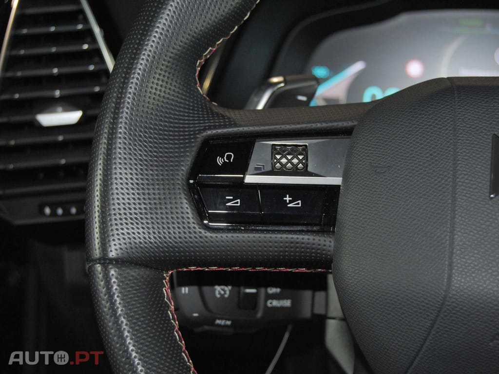 DS DS7 E-Tense Performance Line EAT8