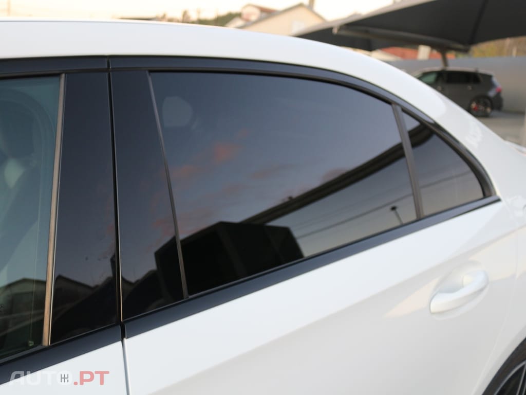 Mercedes-Benz A 250 e AMG Line