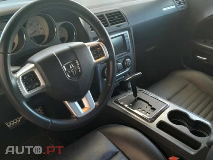 Dodge Challenger H/T5.7V8 HEMI