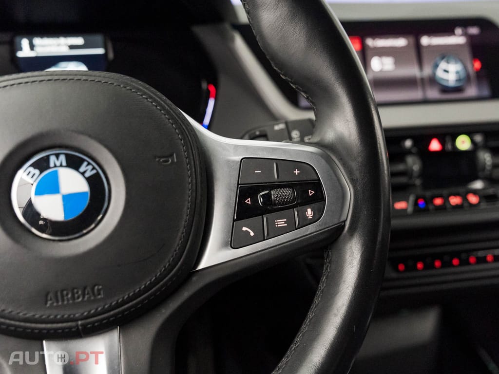 BMW 116 d Pack Desportivo M