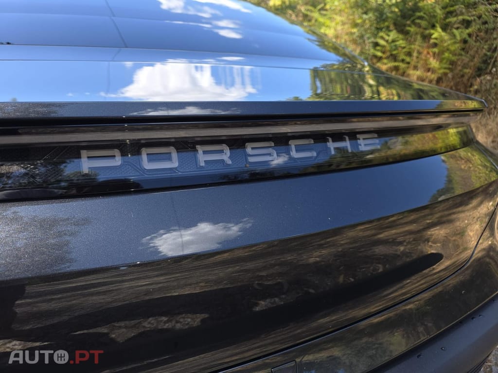 Porsche Taycan bateria Performance Plus