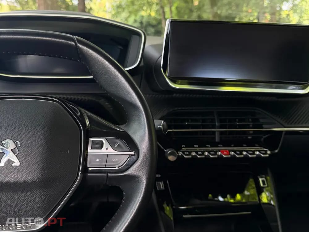 Peugeot E-208 50 kWh Allure Pack