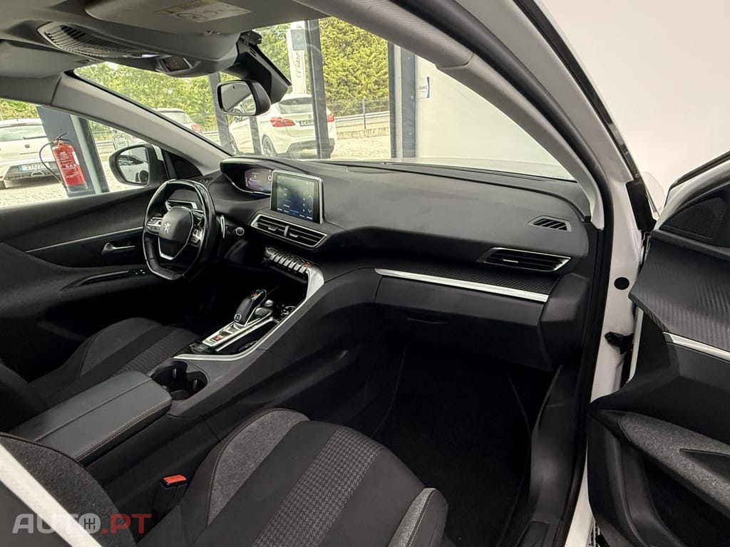 Peugeot 3008 1.2 PureTech Allure Pack EAT8