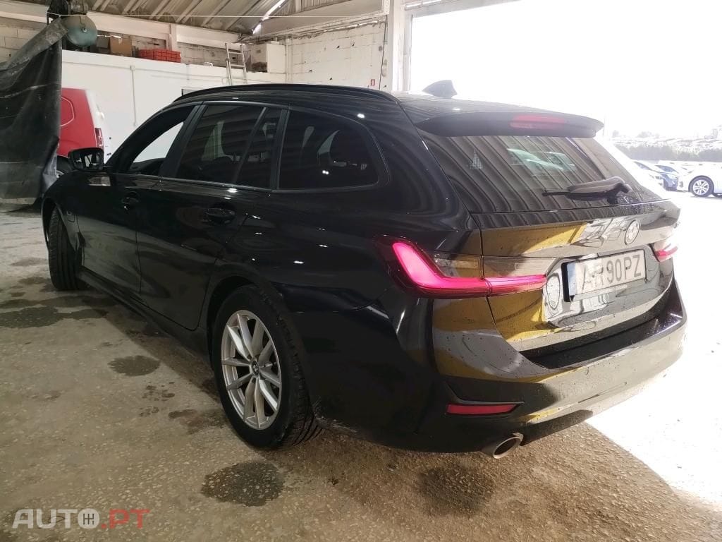 BMW 320 e Auto