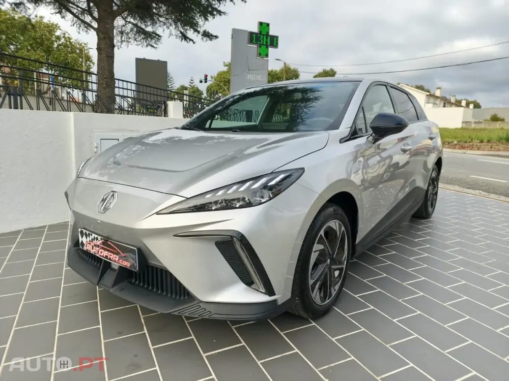 MG MG4 64 kWh Luxury