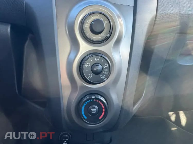 Toyota Yaris 1.0 VVT-i Comfort+AC