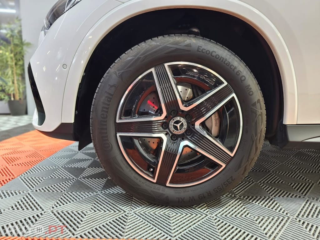 Mercedes-Benz GLC 300 de 4MATIC AMG Line