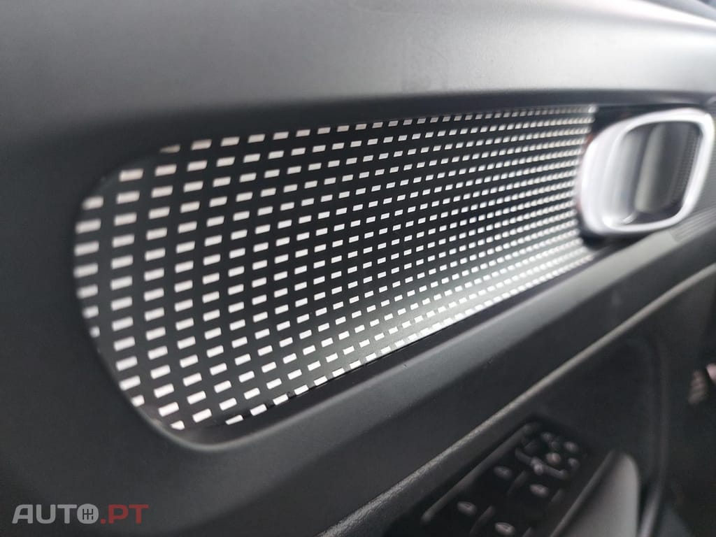 Volvo XC40 1.5 T2 Momentum Plus