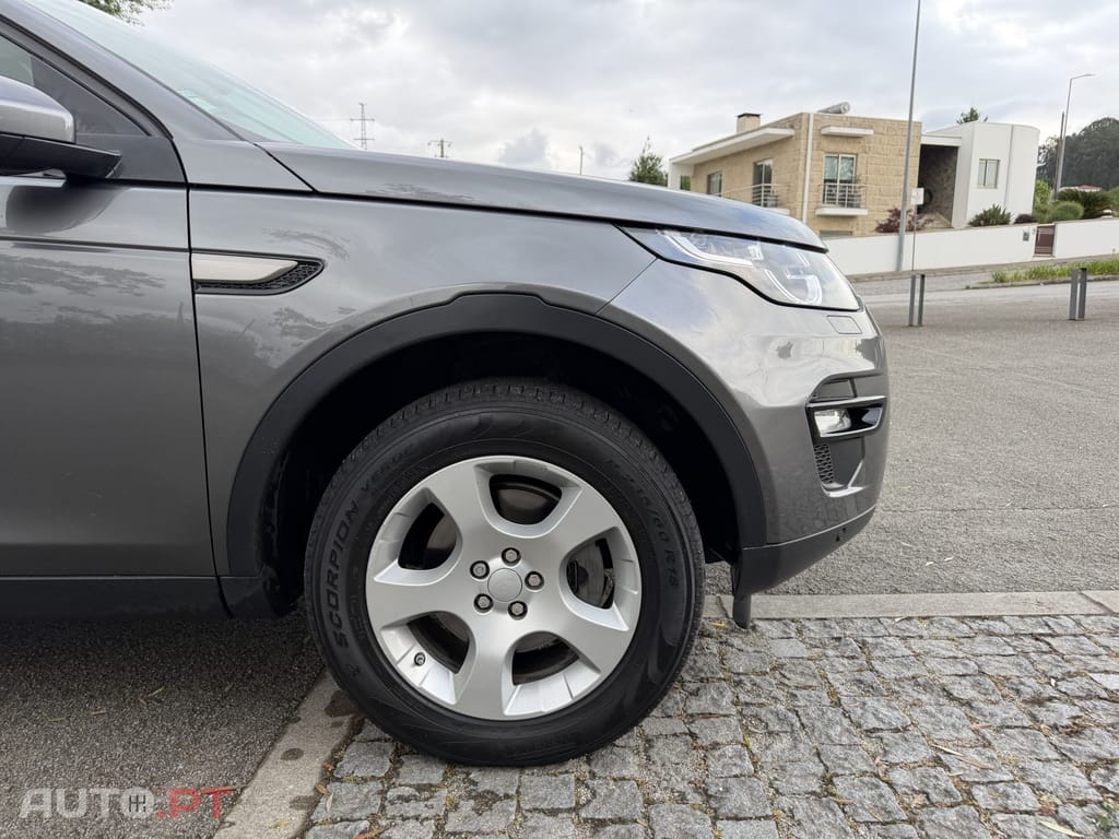 Land Rover Discovery Sport 2.0 eD4 HSE