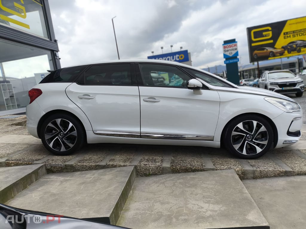 DS DS5 2.0HDi SPORTCHIC HYbrid4 