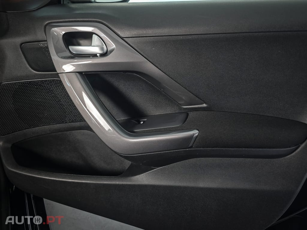 Peugeot 2008 1.6 BlueHDi Style