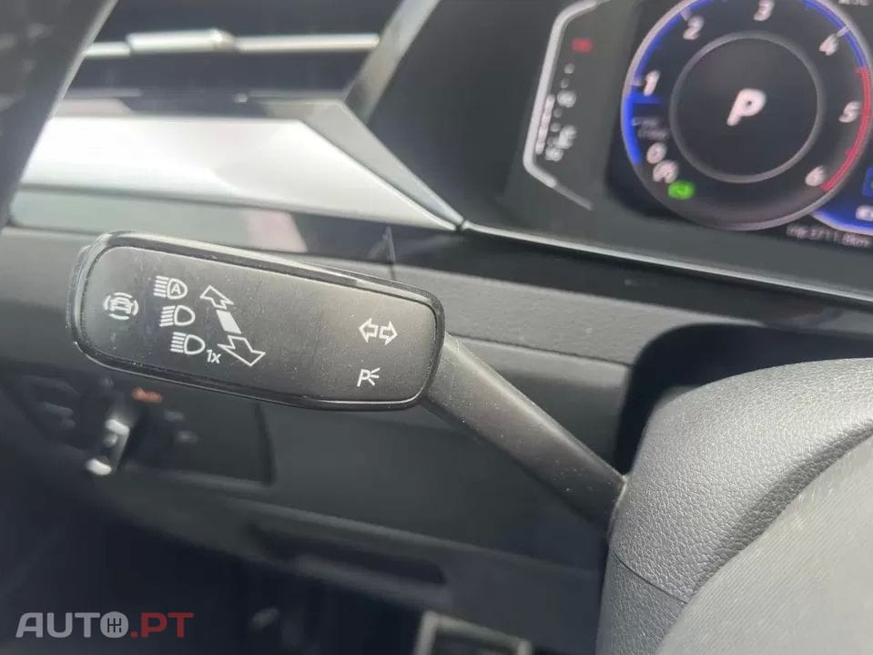 Volkswagen Arteon 2.0 TDI Elegance DSG — fotografia 25