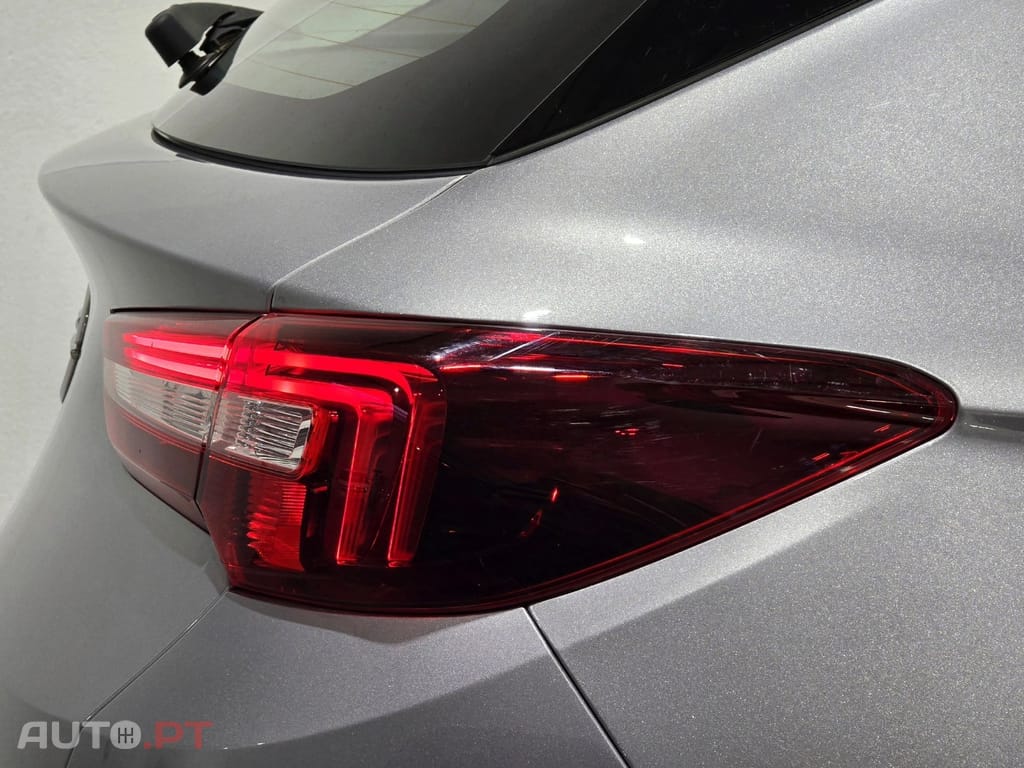 Opel Grandland (X) 1.6 T PHEV Design & Tech