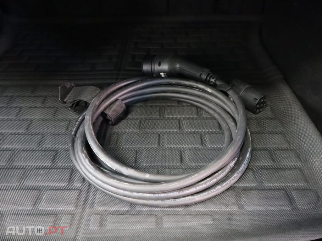 Tesla Model Y RWD