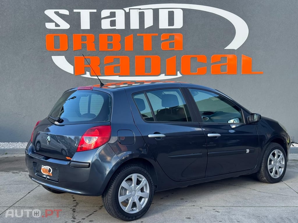 Renault Clio 1.2 16V Confort