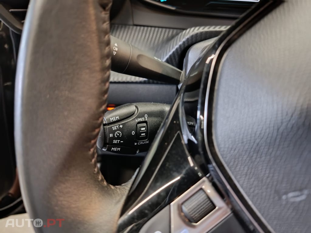 Peugeot E-208 Active Pack 