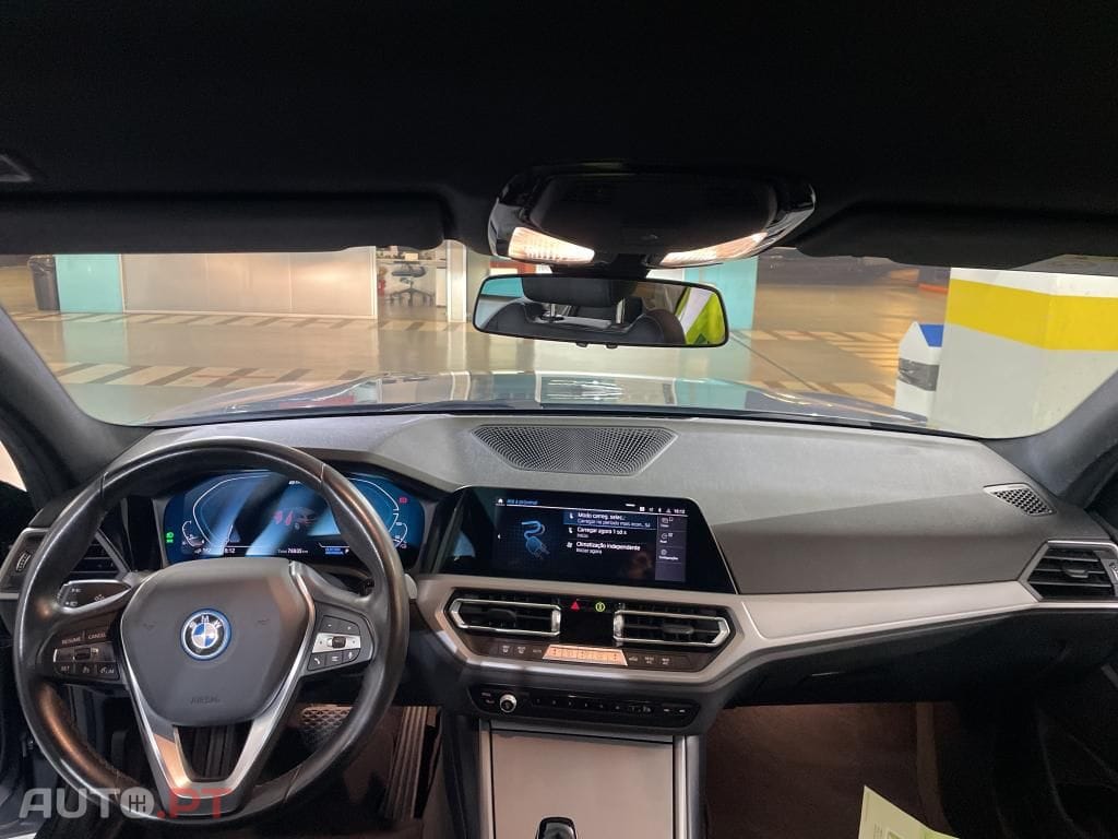 BMW 320 e Pack Essence Auto