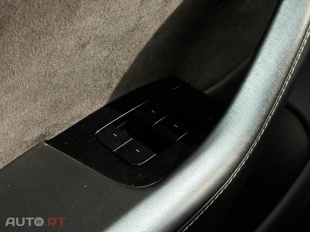 Tesla Model 3 Long-Range Dual Motor AWD