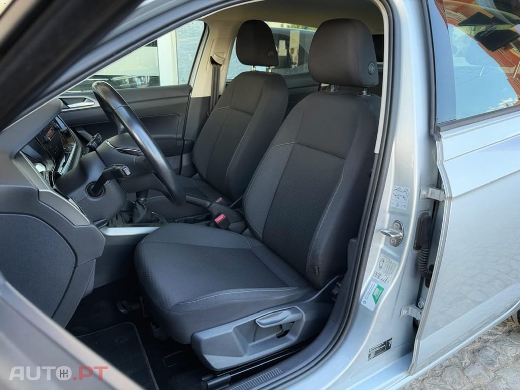 Volkswagen Polo 1.0 Confortline