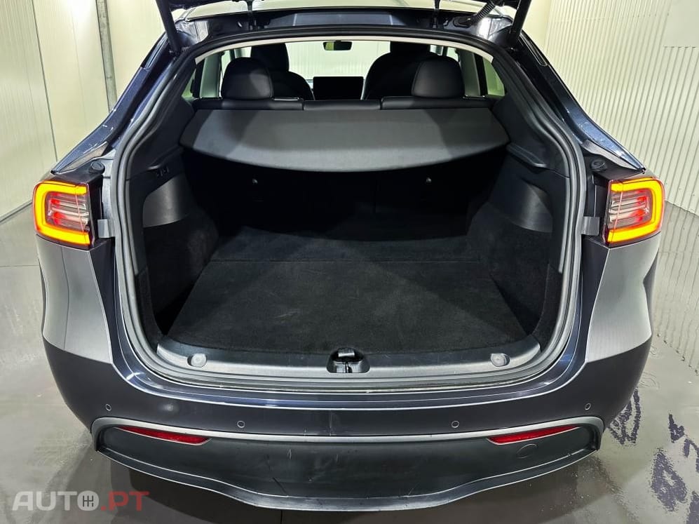 Tesla Model Y Long Range Dual Motor AWD