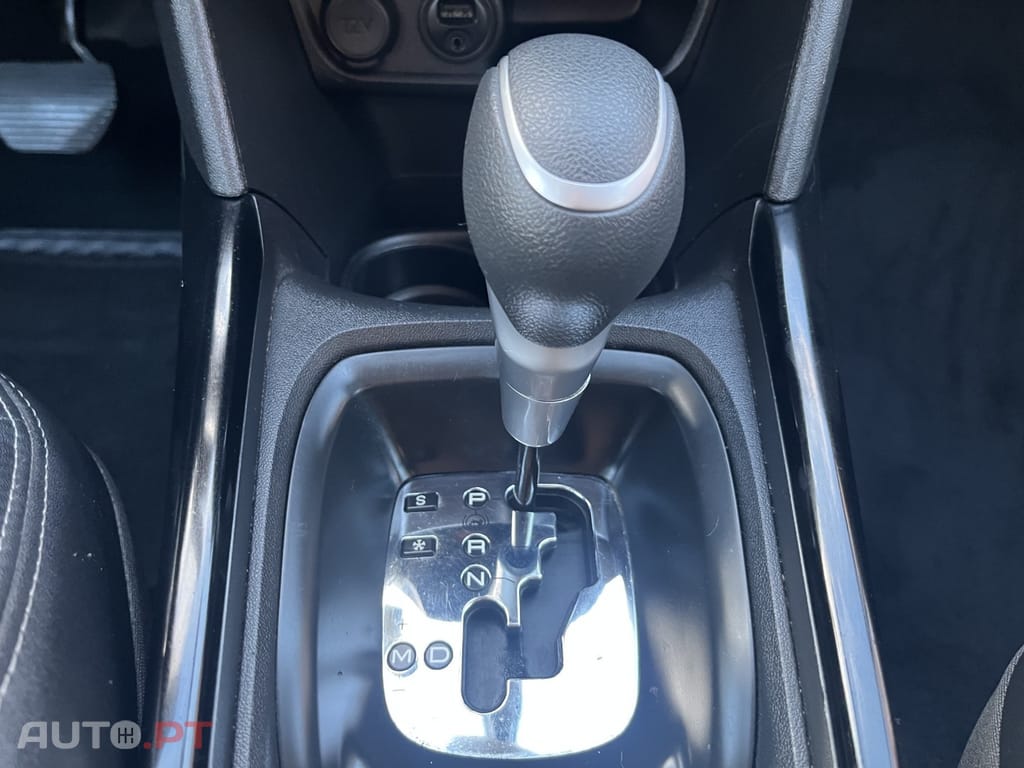 Peugeot 2008 1.2 PureTech Allure EAT6
