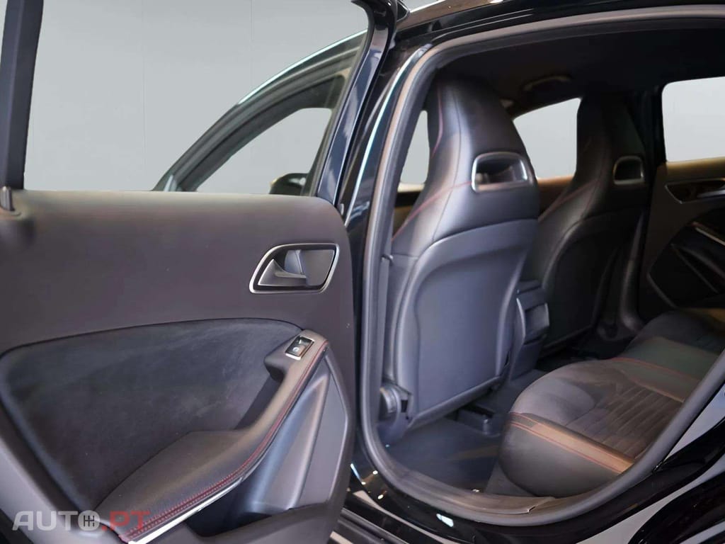 Mercedes-Benz A 180 d AMG 