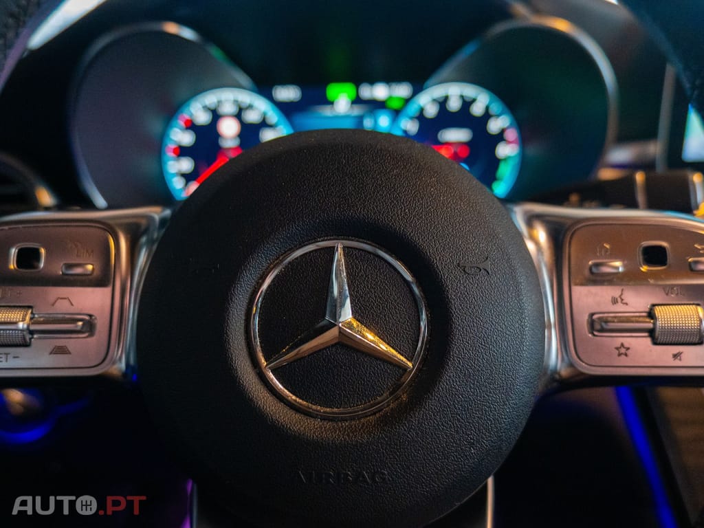 Mercedes-Benz GLC 300 4MATIC AMG LINE