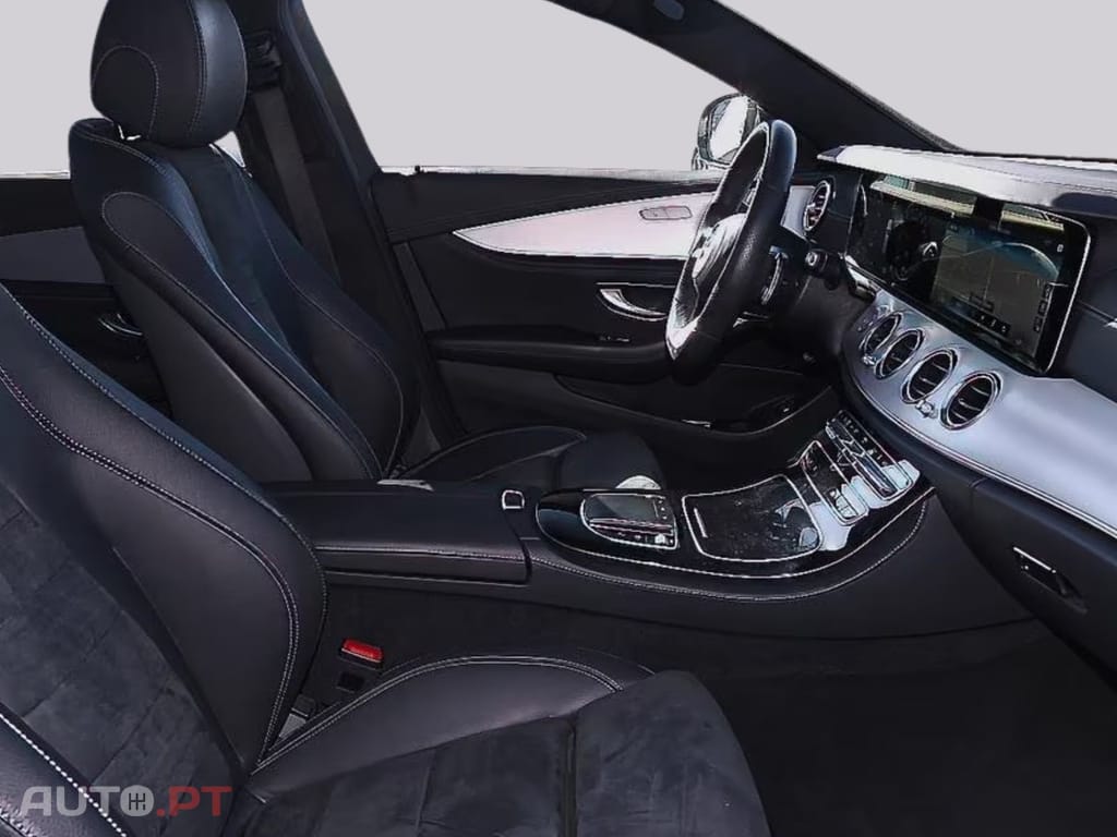 Mercedes-Benz E 300 I.V.A DEDUTIVEL  e T AMG